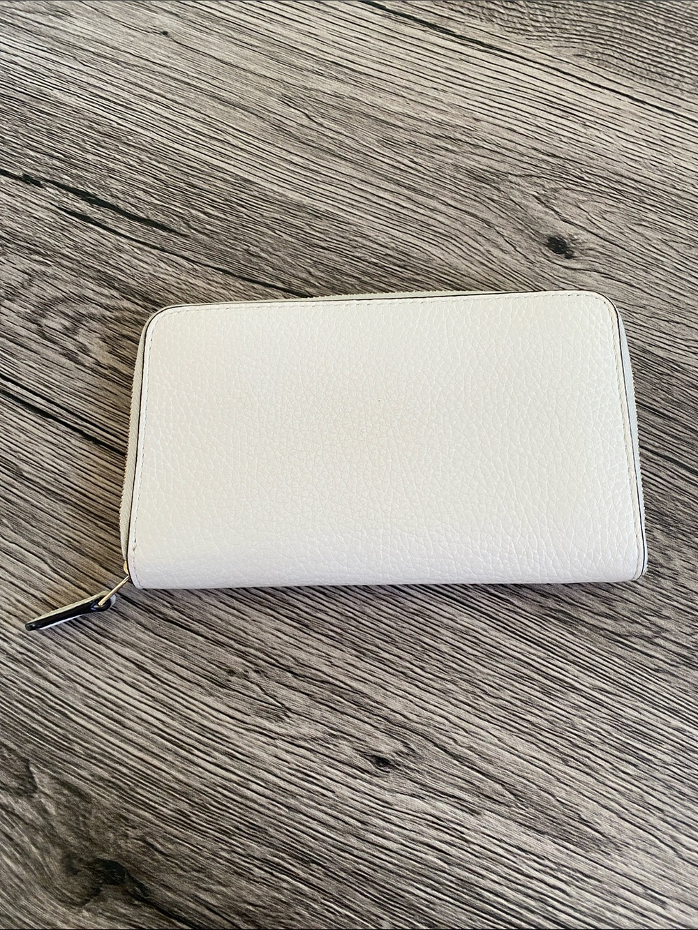 COACH White Pebbled Leather Zip Around Wallet with Gold Tone Logo - Picture 2 of 16